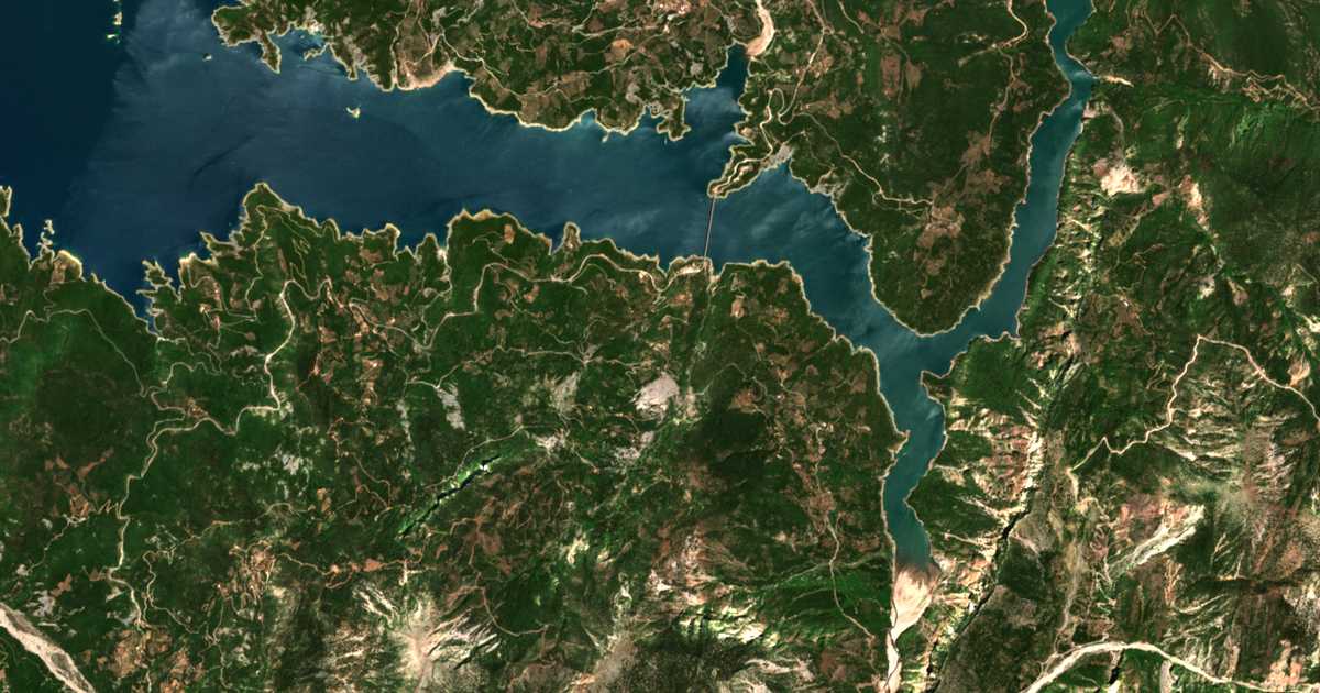 Satellitenkarte von Psilóvrachos