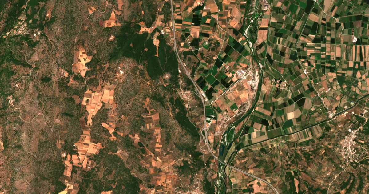 Satellitenkarte von Rígani