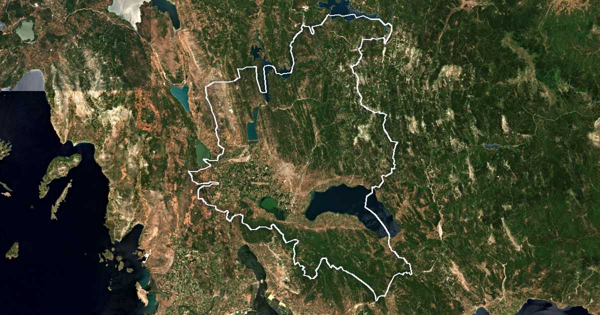 Satellitenbild mit eingezeichneter Grenze: Dímos Agriníou