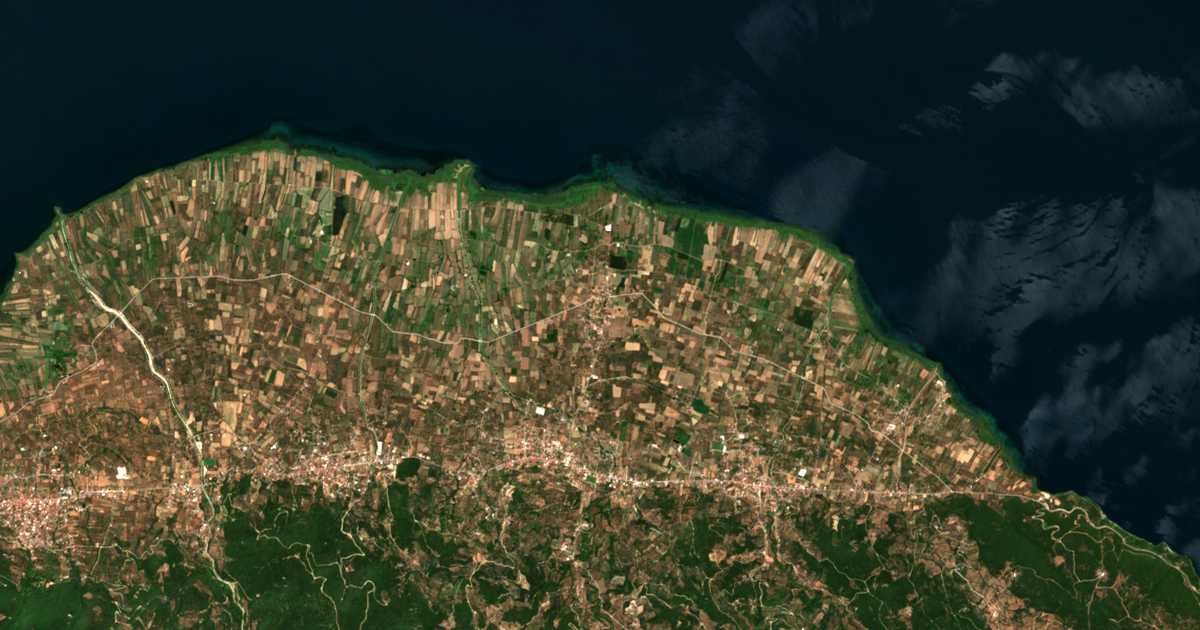 Satellitenkarte von Trichónion