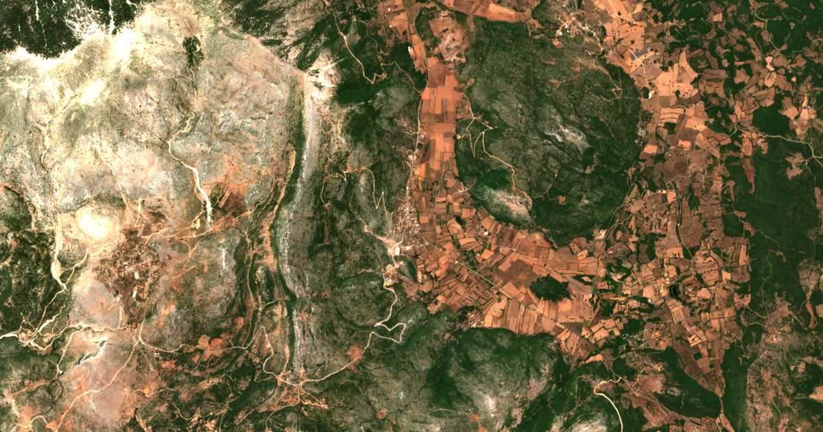 Satellitenkarte von Aetós