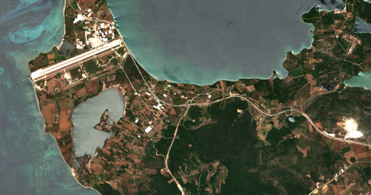Satellitenkarte von Áktion