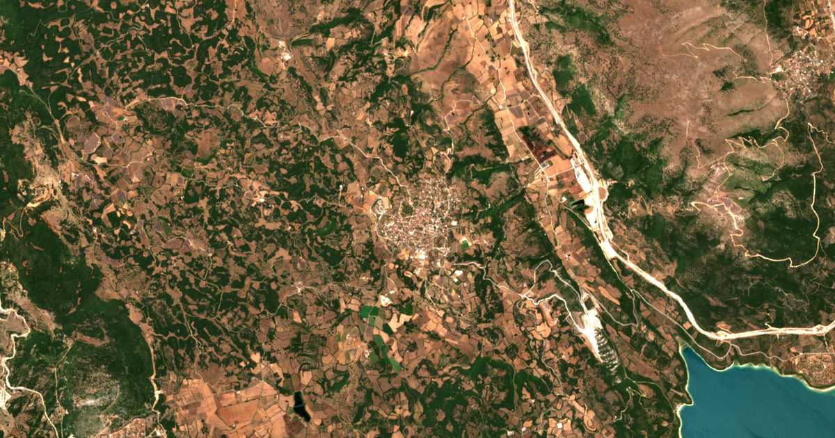 Satellitenkarte von Katoúna