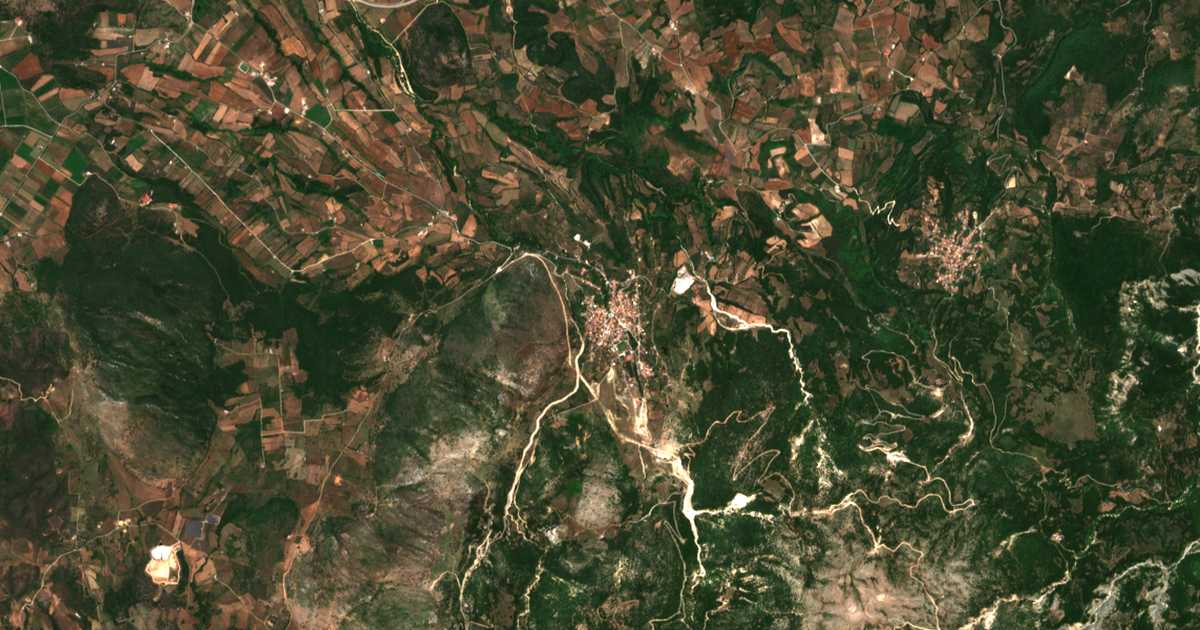 Satellitenkarte von Monastirákion