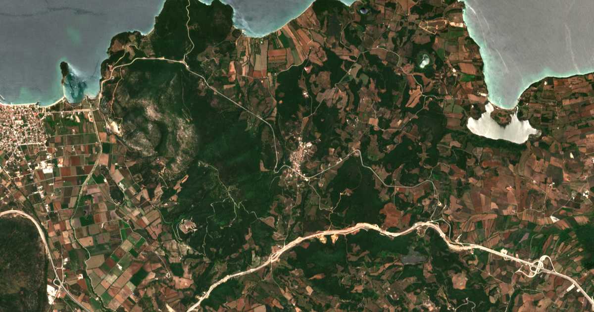 Satellitenkarte von Paliámpela