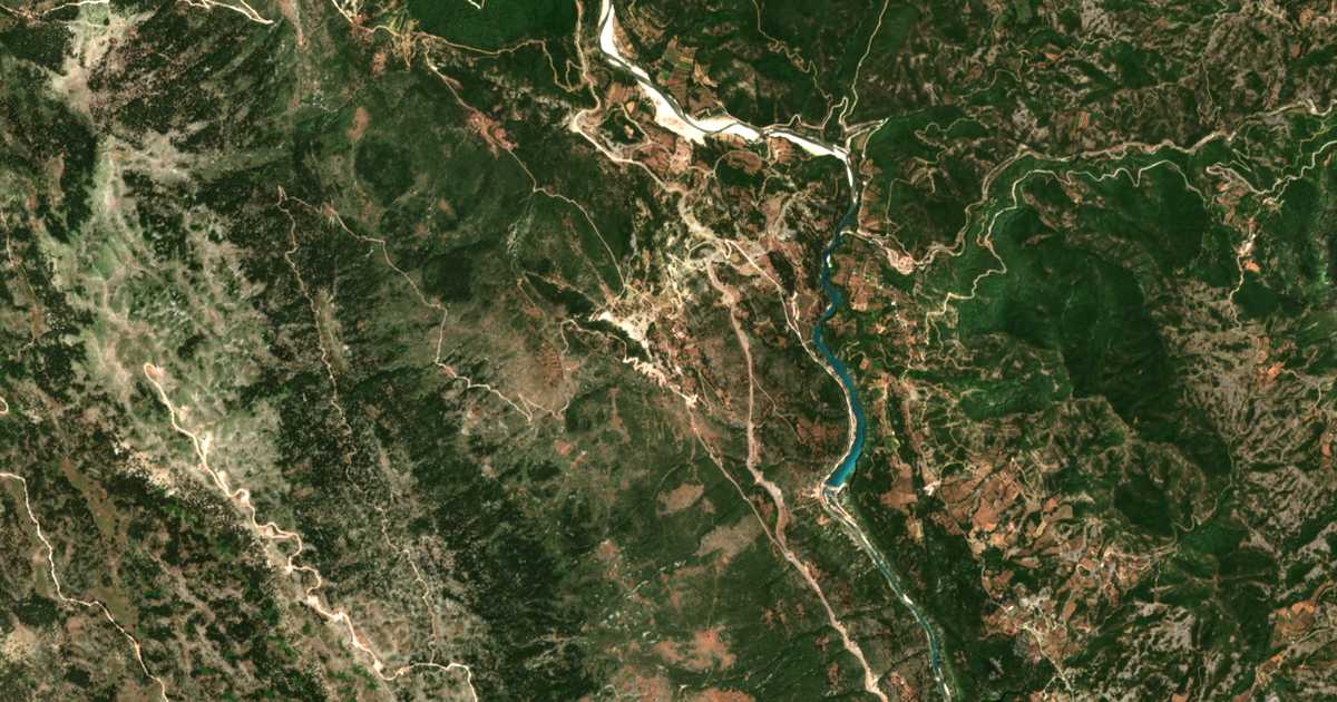 Satellitenkarte von Avlákion