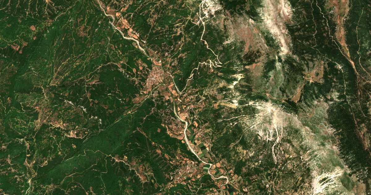 Satellitenkarte von Káminos