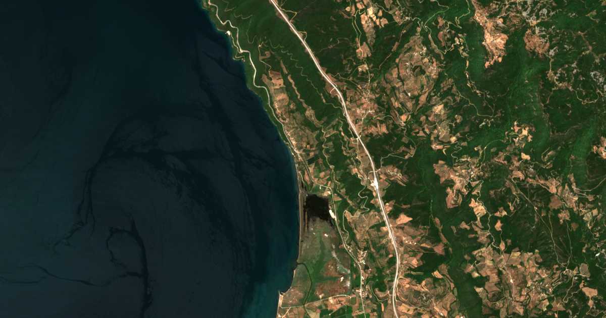Satellitenkarte von Katáfourkon