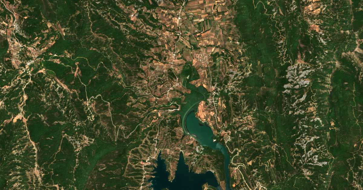 Satellitenkarte von Podogorá