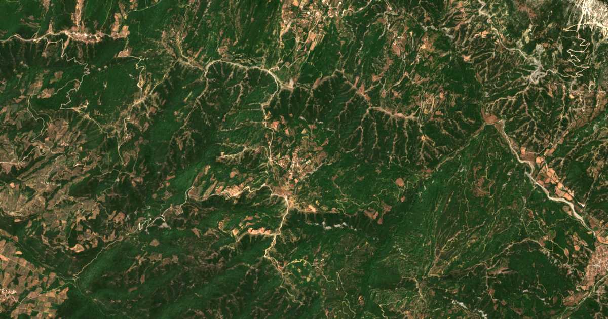 Satellitenkarte von Theriakísion