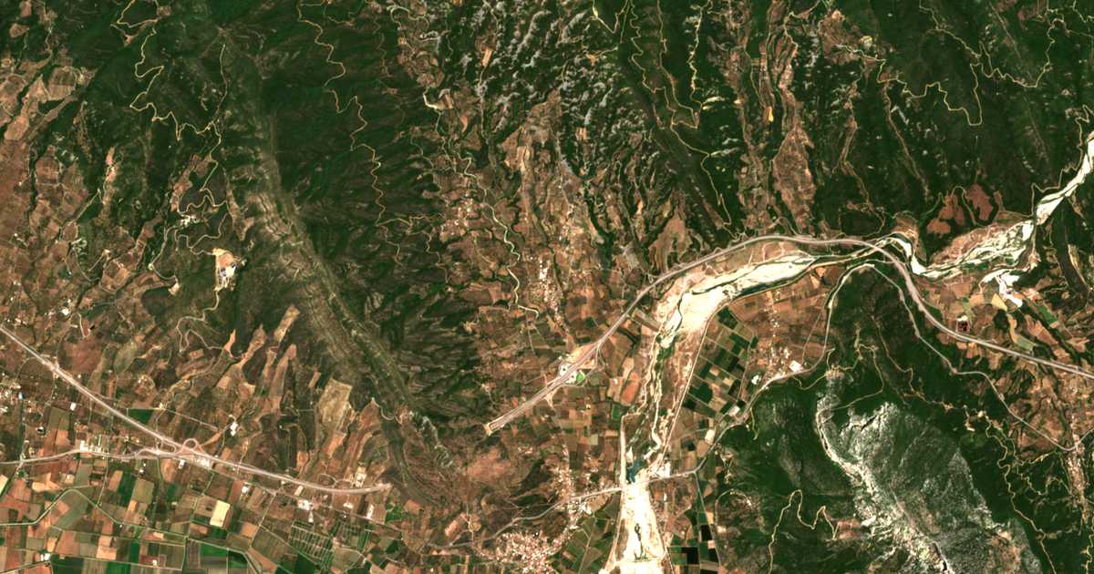 Satellitenkarte von Ágios Geórgios