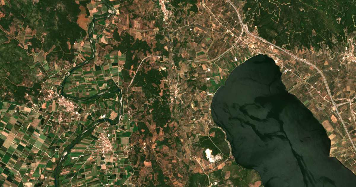 Satellitenkarte von Ágios Ilías