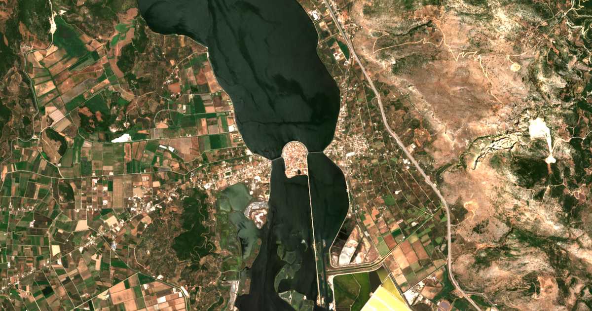 Satellitenkarte von Etoliko