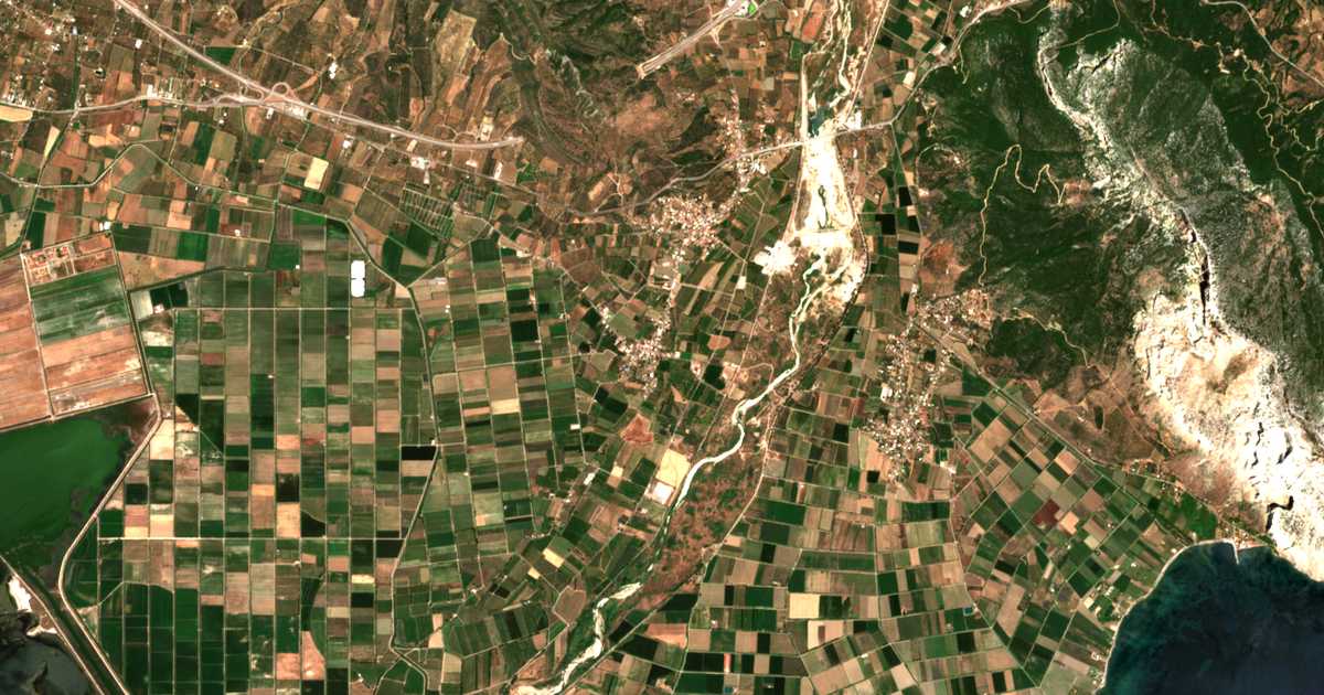 Satellitenkarte von Evinochórion