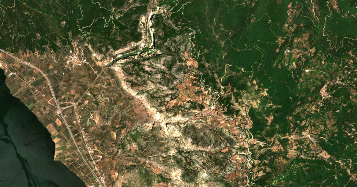 Satellitenkarte von Káto Elliniká