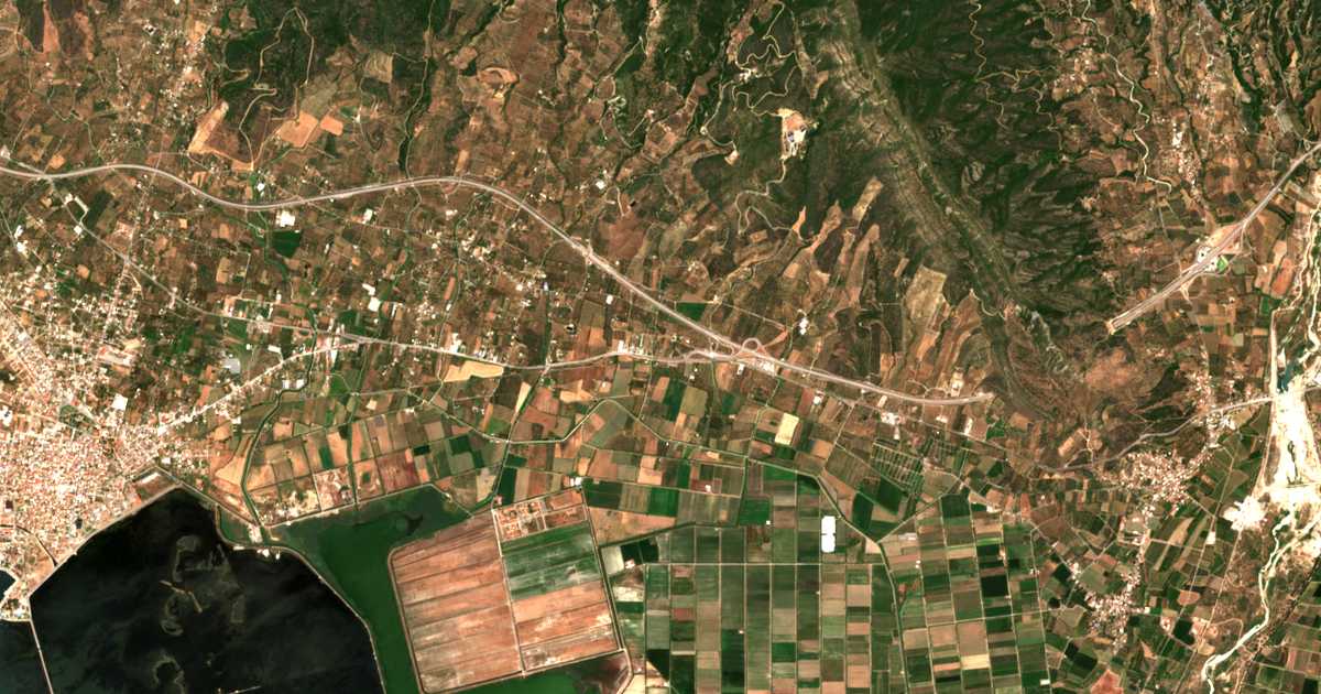 Satellitenkarte von Zestí