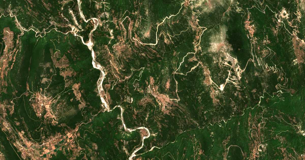 Satellitenkarte von Achladókastron