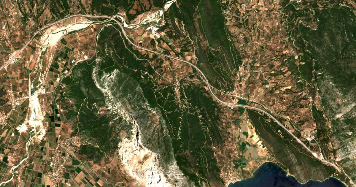 Satellitenkarte von Áno Vasilikí
