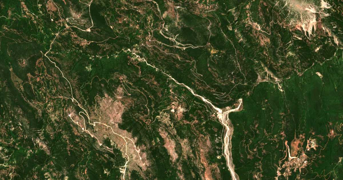 Satellitenkarte von Palaiochorákion