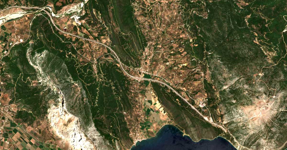 Satellitenkarte von Pérama