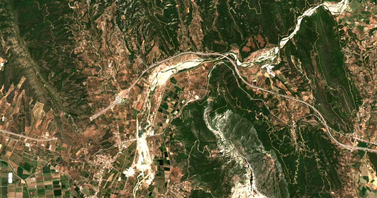 Satellitenkarte von Perithórion