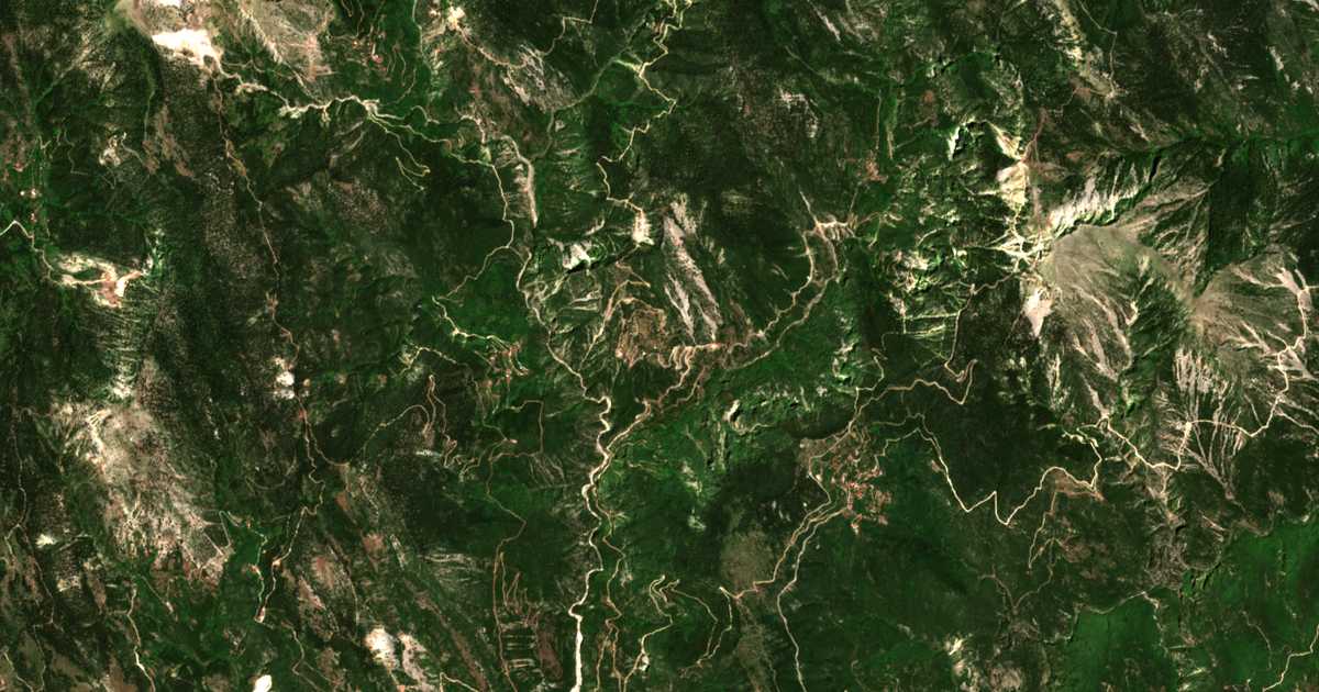 Satellitenkarte von Ampélia