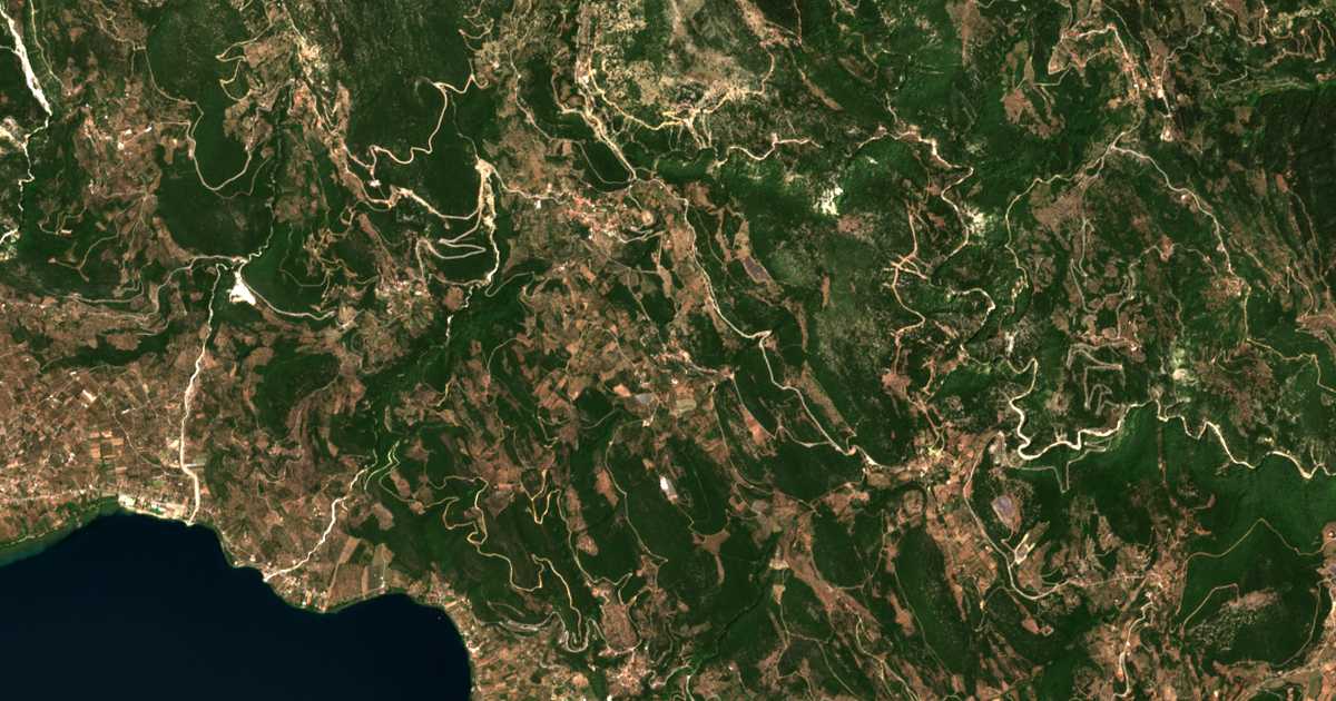 Satellitenkarte von Lefkón
