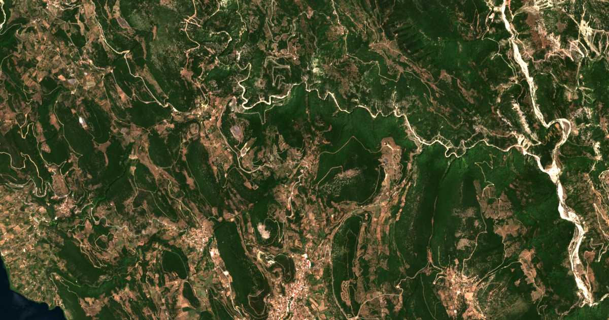 Satellitenkarte von Mégas Déndros