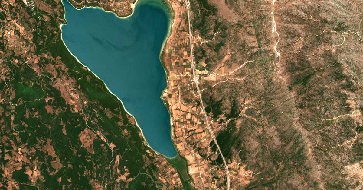 Satellitenkarte von Rívion