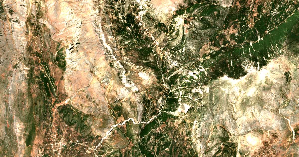 Satellitenkarte von Várnakas