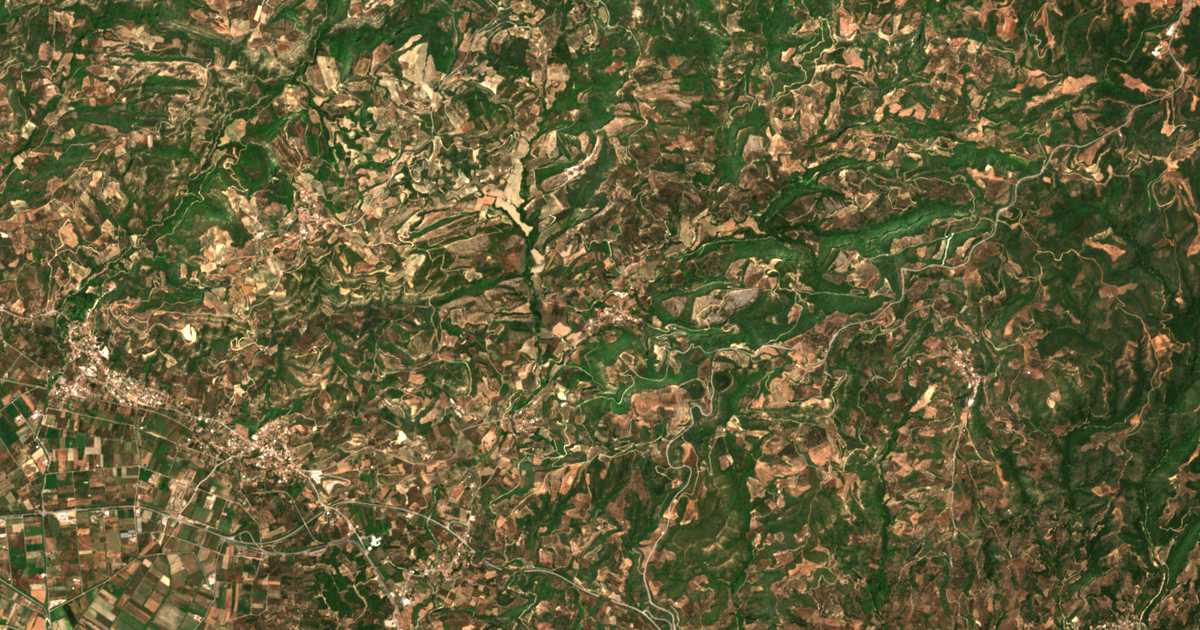 Satellitenkarte von Kládeos