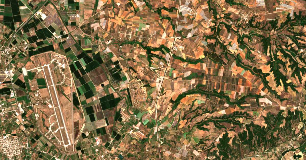 Satellitenkarte von Ágios Geórgios