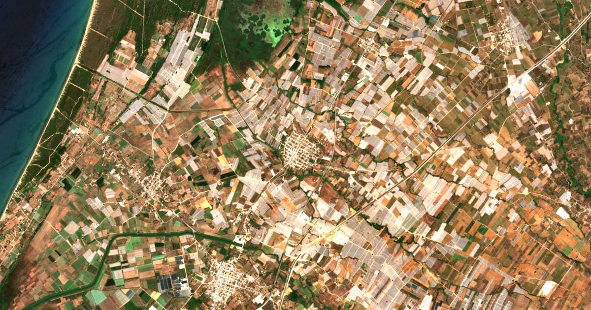 Satellitenkarte von Néa Manolás