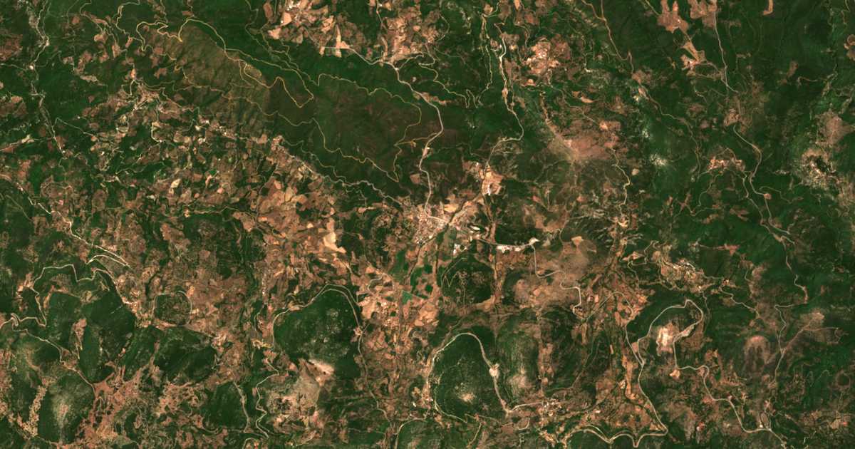 Satellitenkarte von Káto Amygdaliés