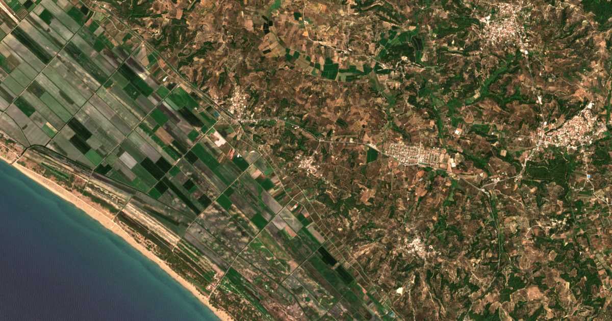 Satellitenkarte von Ráchai