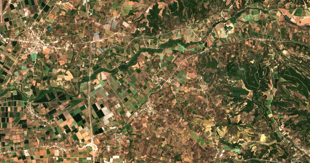 Satellitenkarte von Kalývia