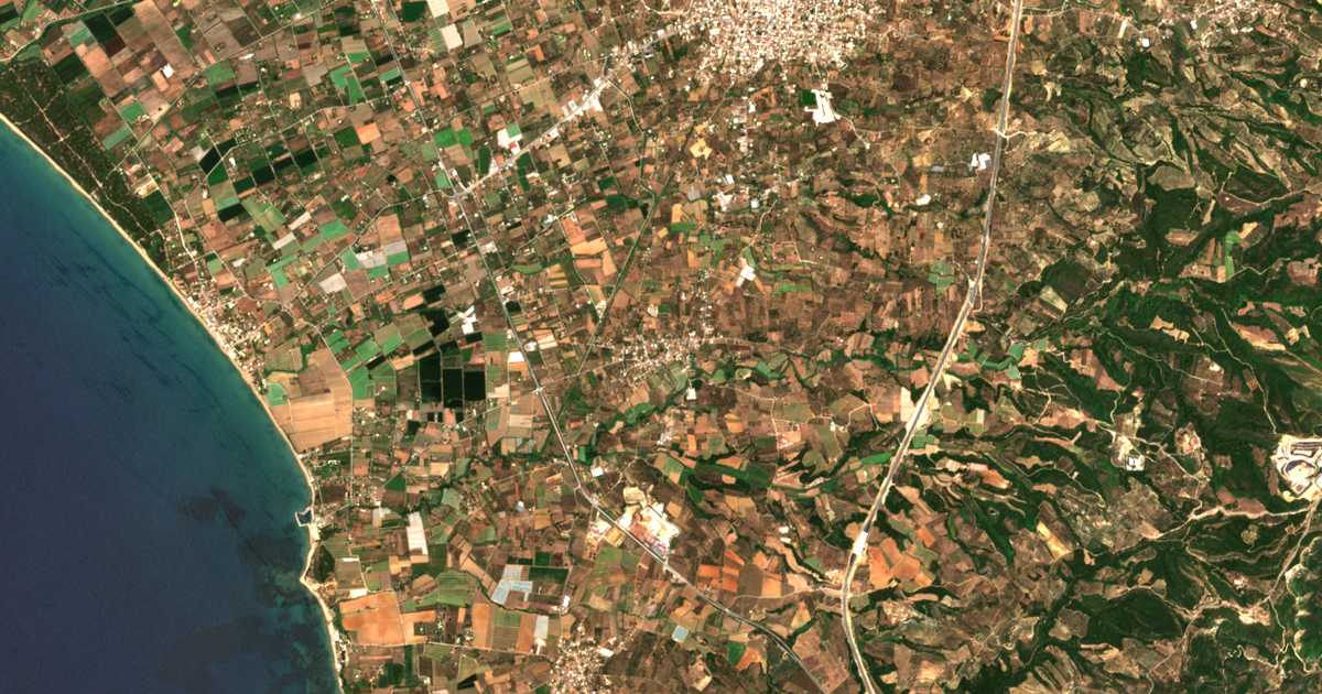 Satellitenkarte von Kardamás
