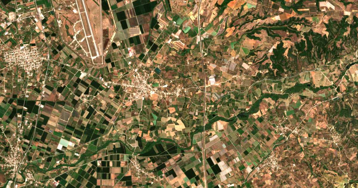 Satellitenkarte von Markópoulon