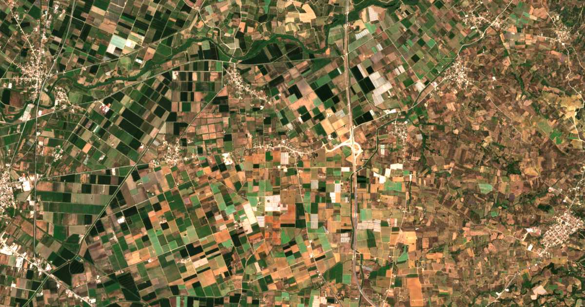 Satellitenkarte von Roupákion