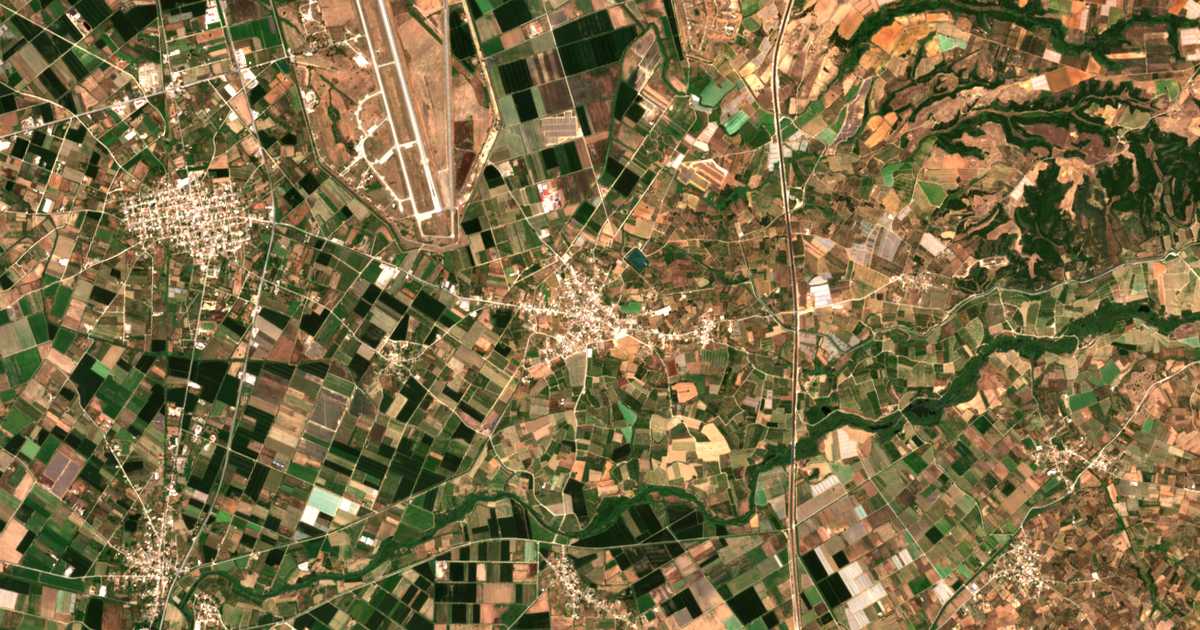 Satellitenkarte von Traganón