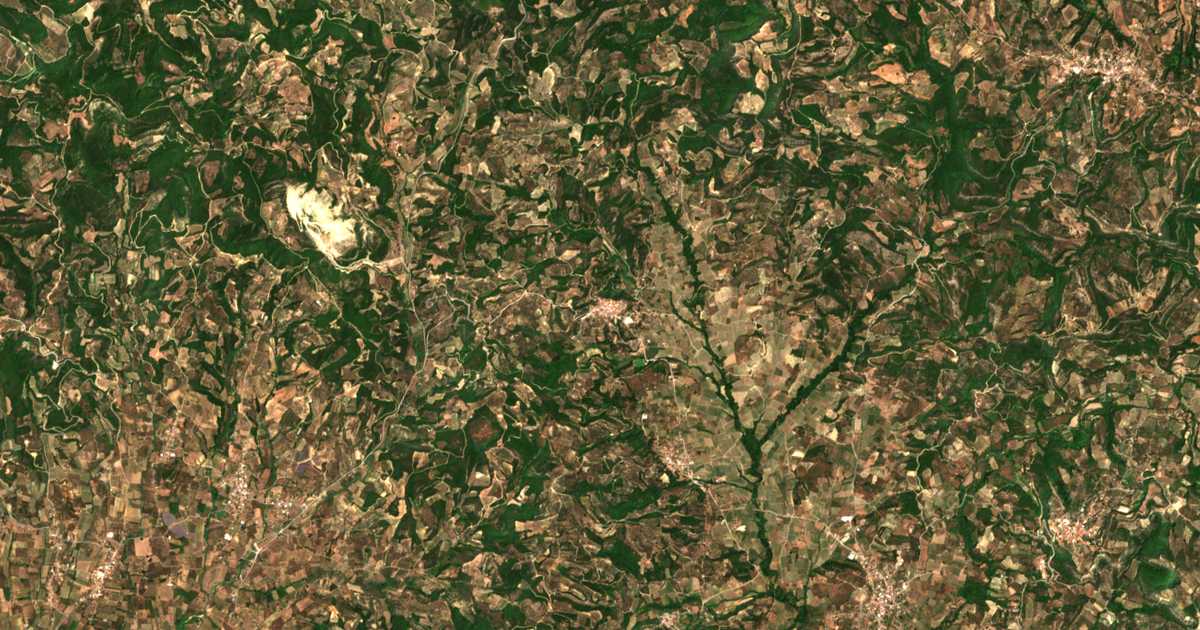Satellitenkarte von Cheimadión