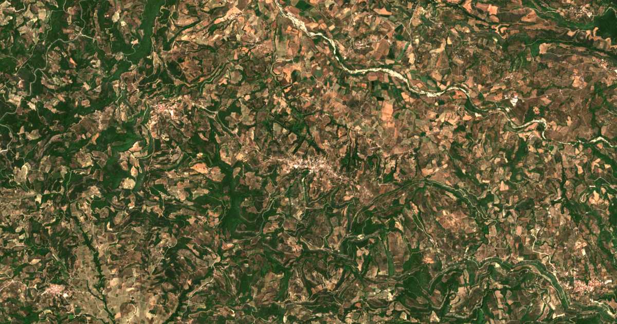 Satellitenkarte von Mouzákion