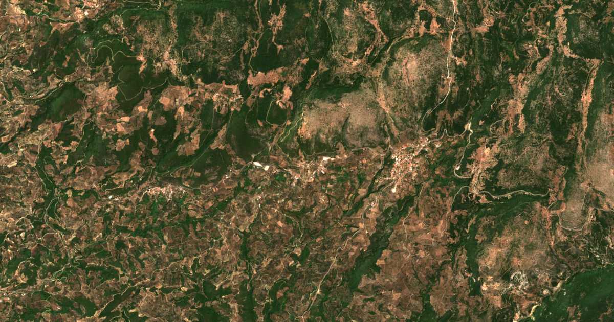 Satellitenkarte von Faskomiliá