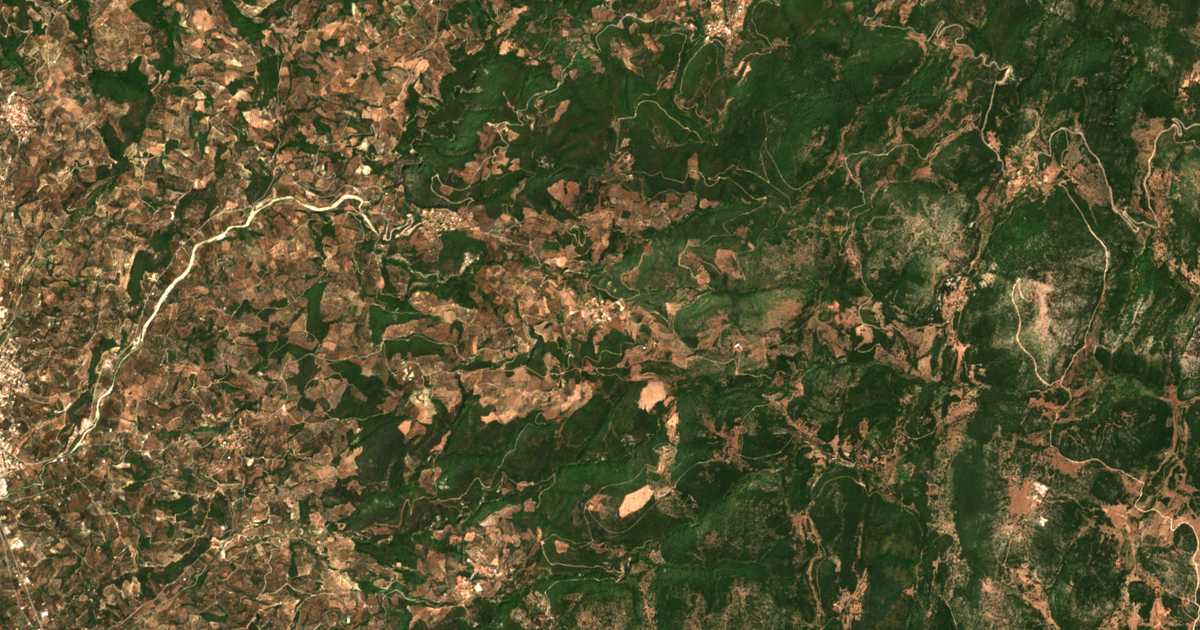 Satellitenkarte von Rodiná