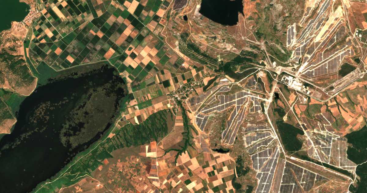 Satellitenkarte von Anárgyroi