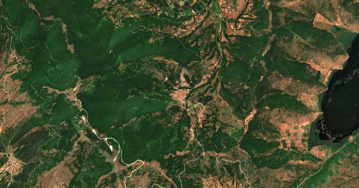 Satellitenkarte von Léchovon