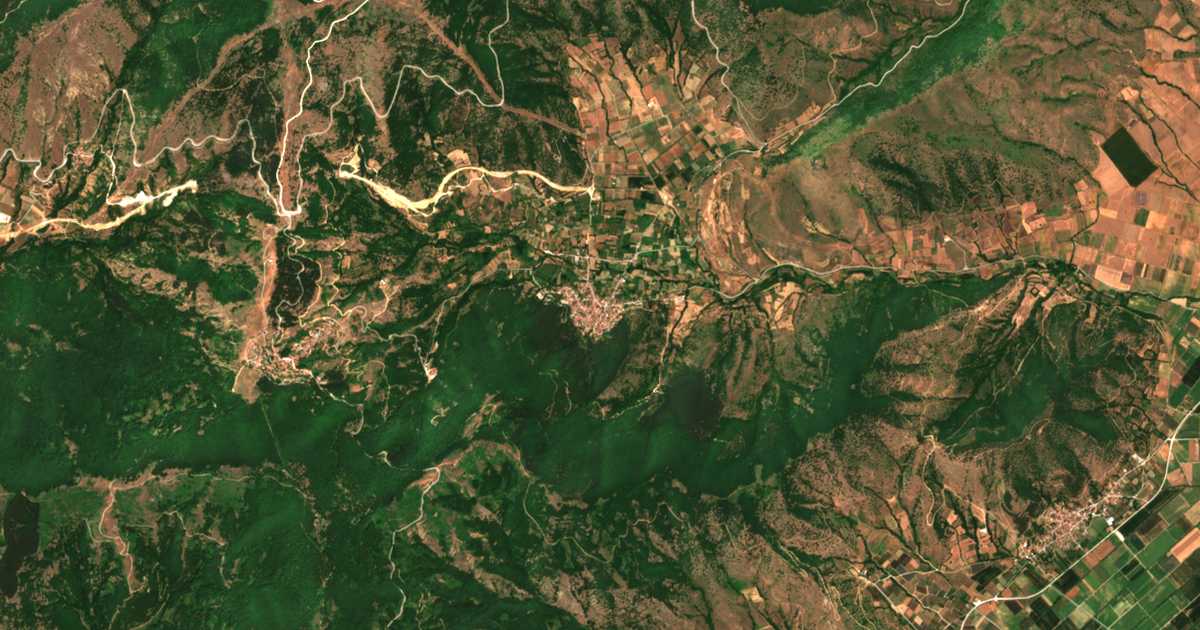 Satellitenkarte von Varikón