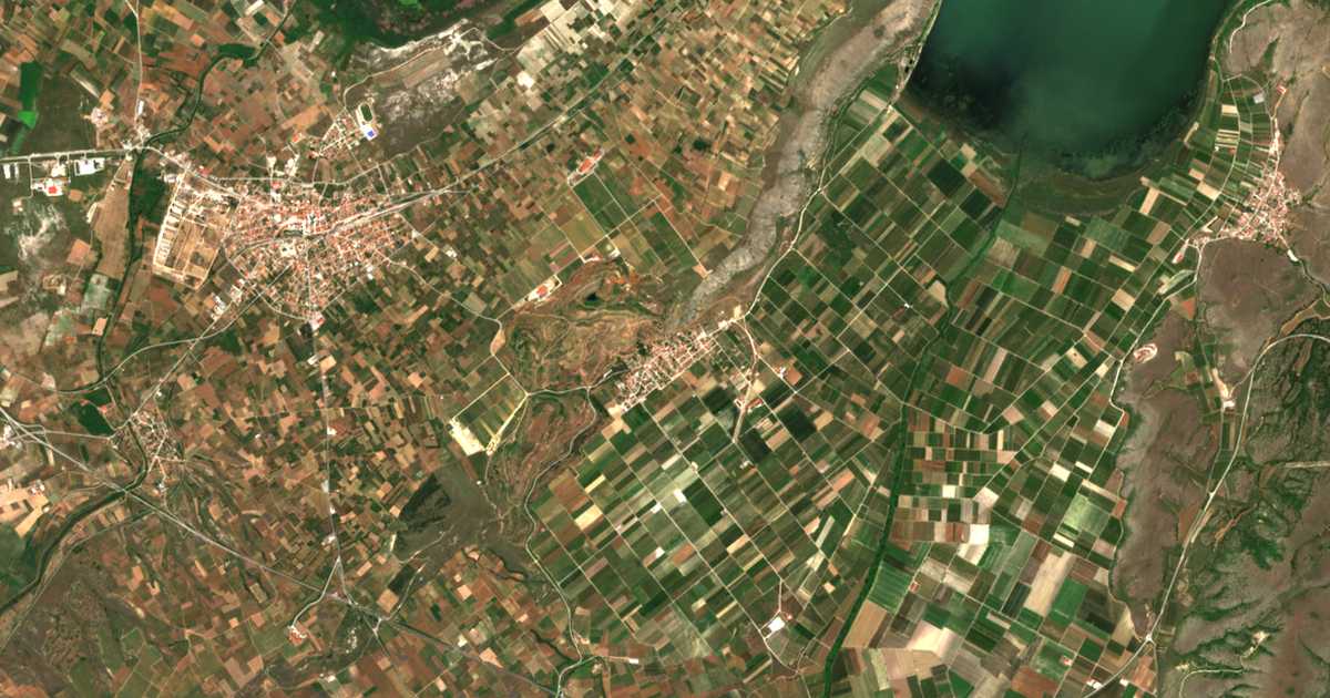 Satellitenkarte von Végora