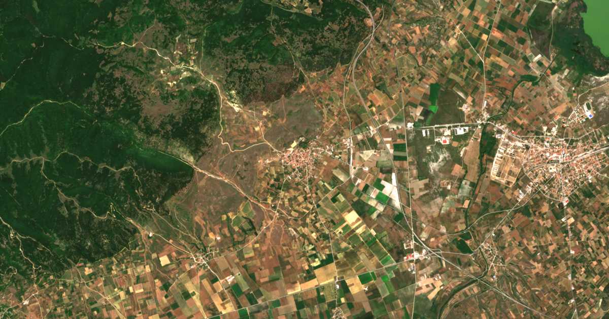 Satellitenkarte von Xinón Nerón