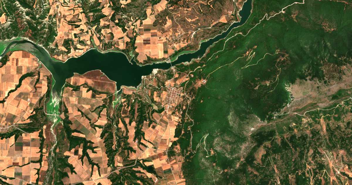 Satellitenkarte von Paliouriá